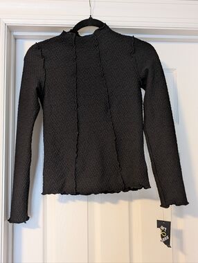 Stretchy Black Mochi Neck Top